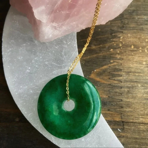 GOLD IMPERIAL JADE PENDANT DONUT NECKLACE - Picture 3 of 9